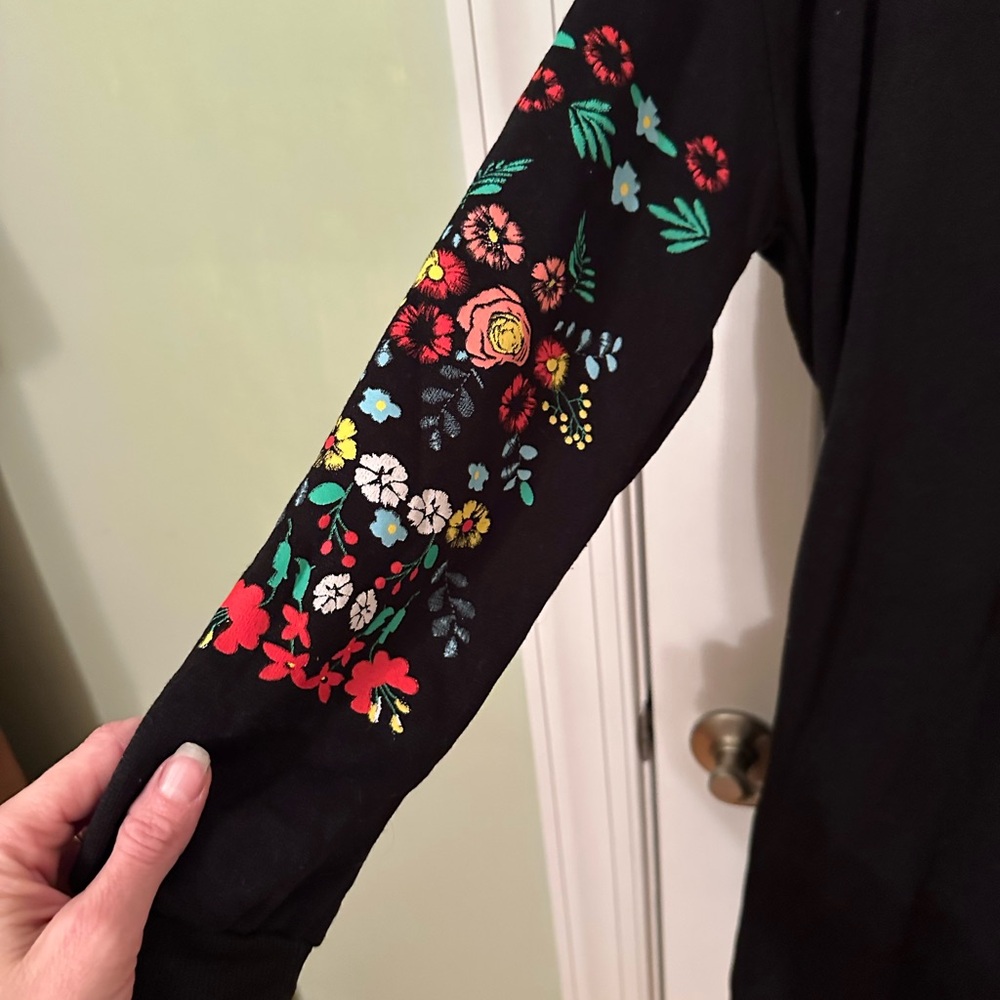 YNS Generic Black Floral Long Sleeve Dress